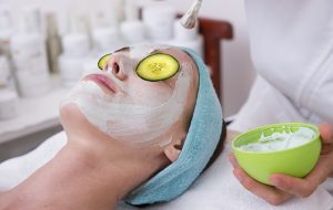 perawatan wajah sebelum tidur agar awet muda